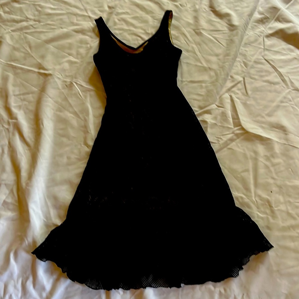 Black sleeveless dress